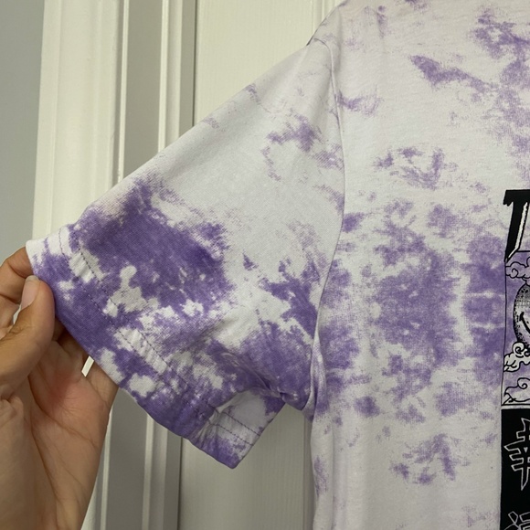 Smiley World Anime T-Shirt - Picture 3 of 6